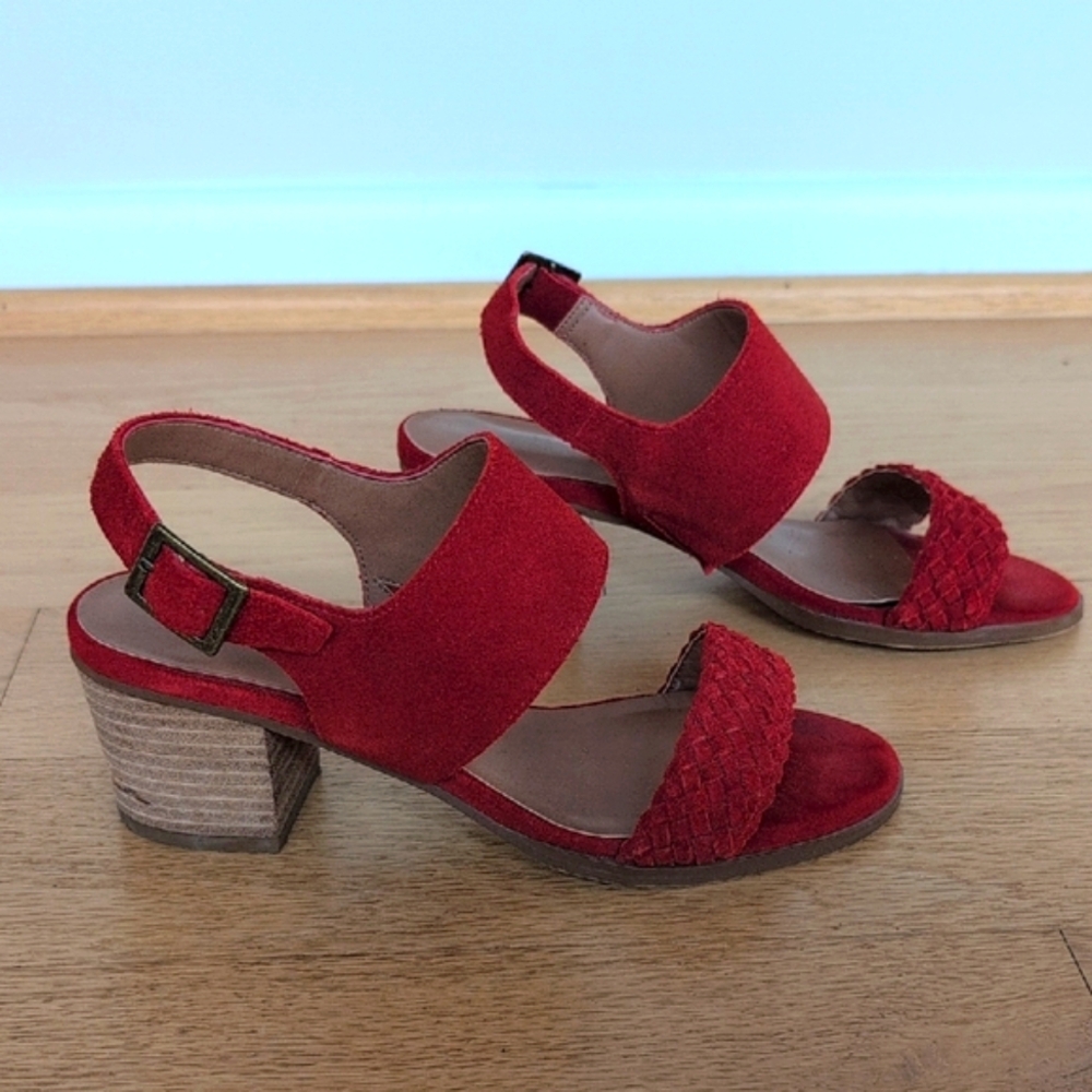 Red Chunky Heel Sandals with Textured Straps